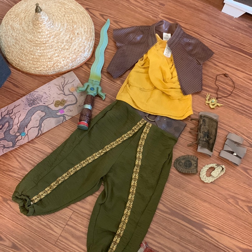 Raya Costume - Disney Store Original - Size 5/6